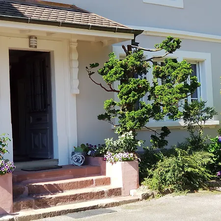 La Roseraie Alojamento de Acomodação e Pequeno-almoço 4*